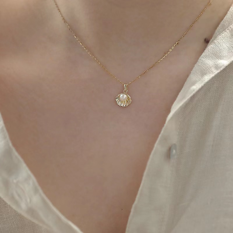 9K gold shell pearl pendant