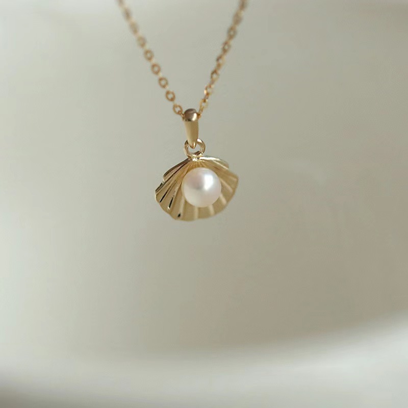 9K gold shell pearl pendant