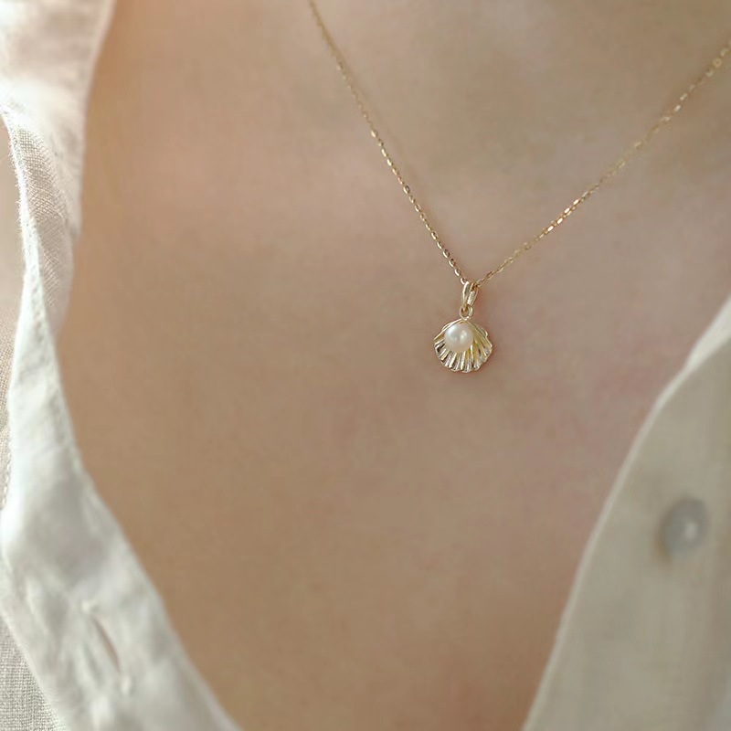 9K gold shell pearl pendant