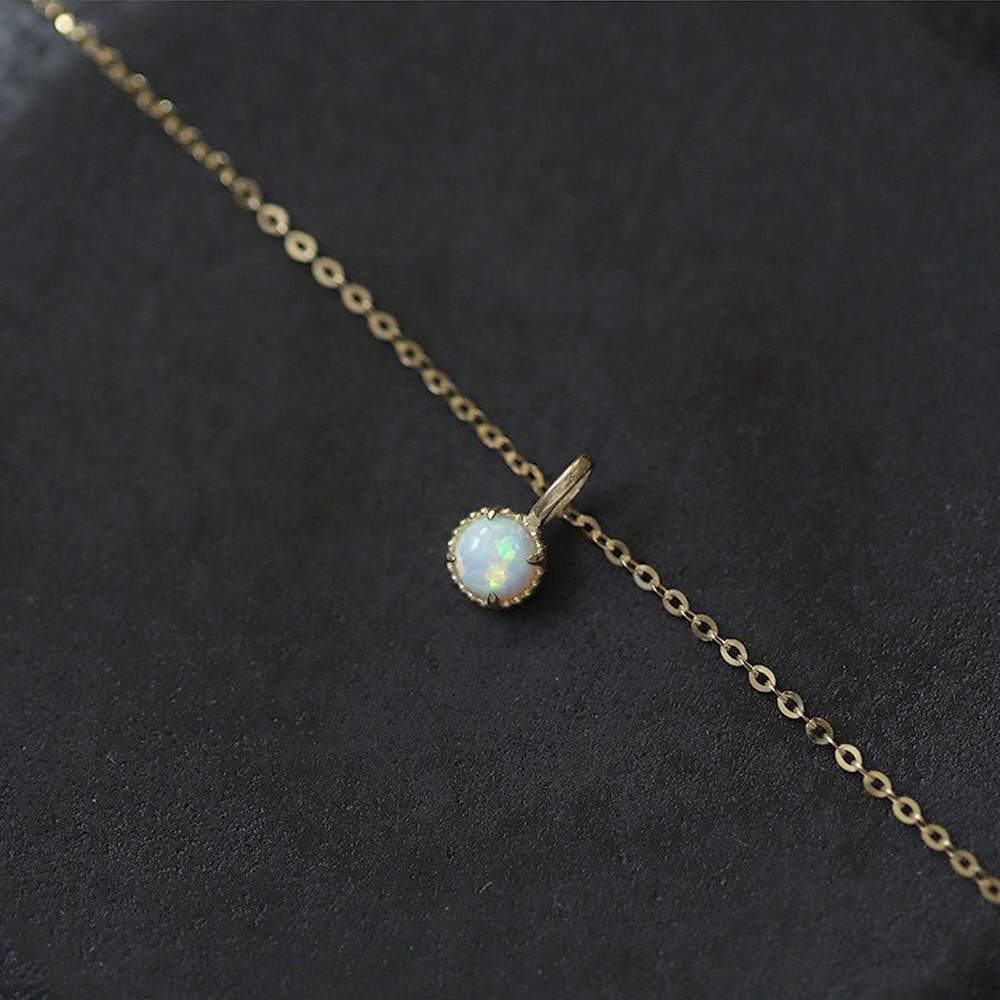 9K gold round Opal pendant