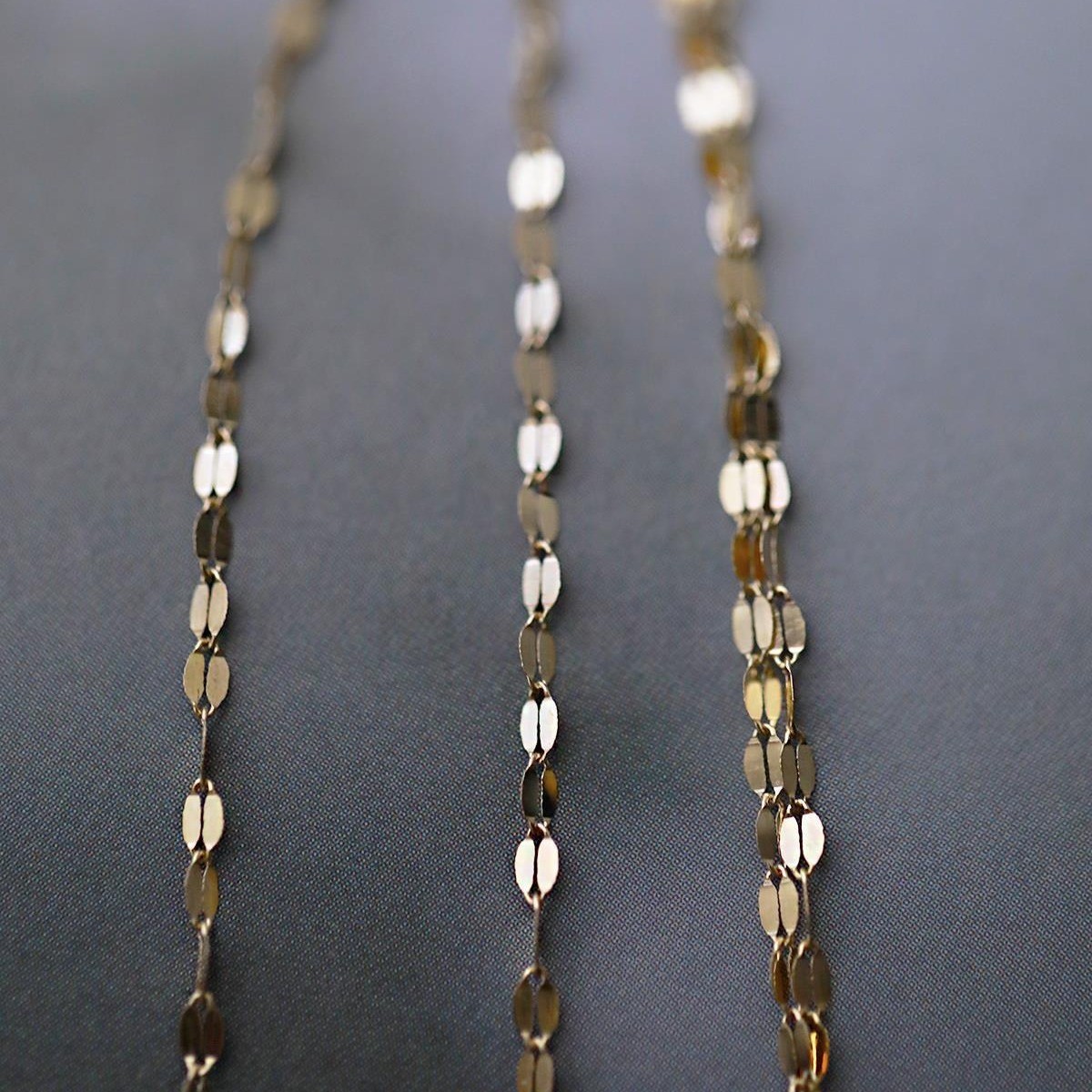14K gold lip chain necklace