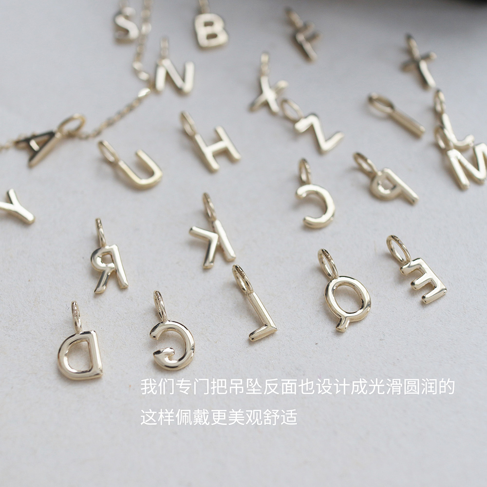 9K gold glossy letter name capitalized English pendant