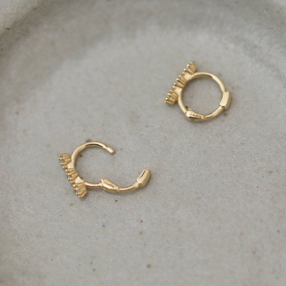 9K three small zircon row diamond ear hoops