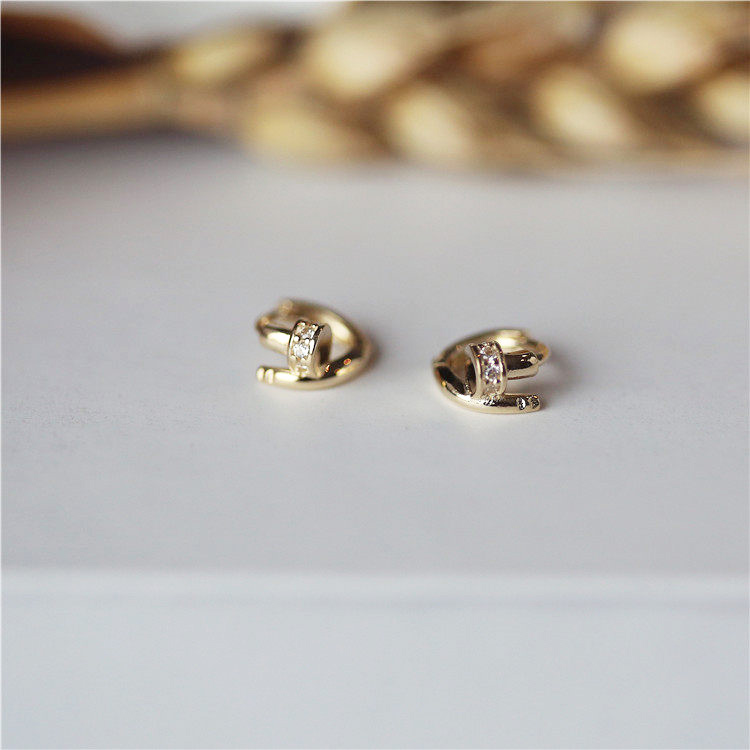 9K gold nail ear hoops
