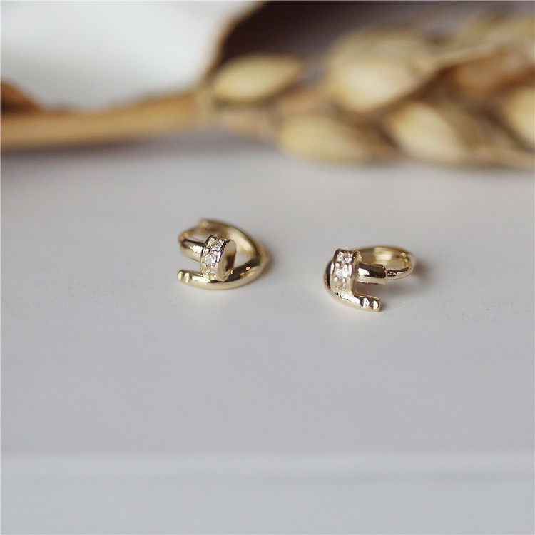 9K gold nail ear hoops