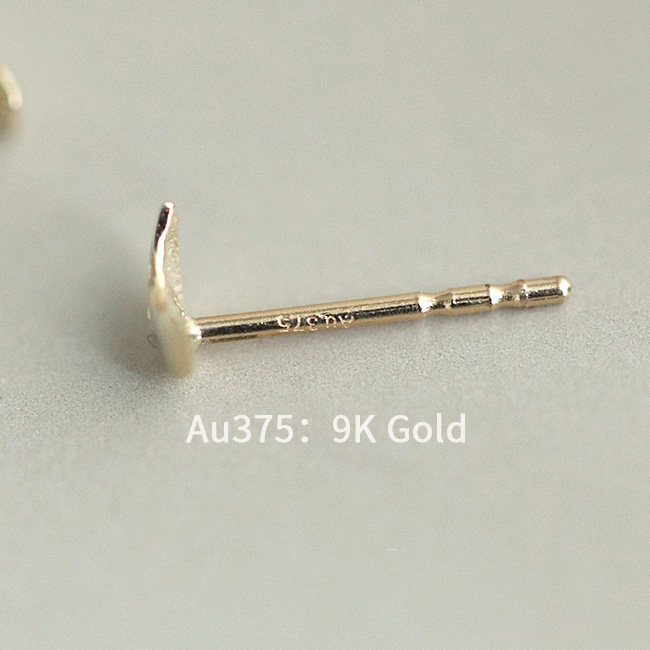 9K gold asymmetrical star and moon stud earrings