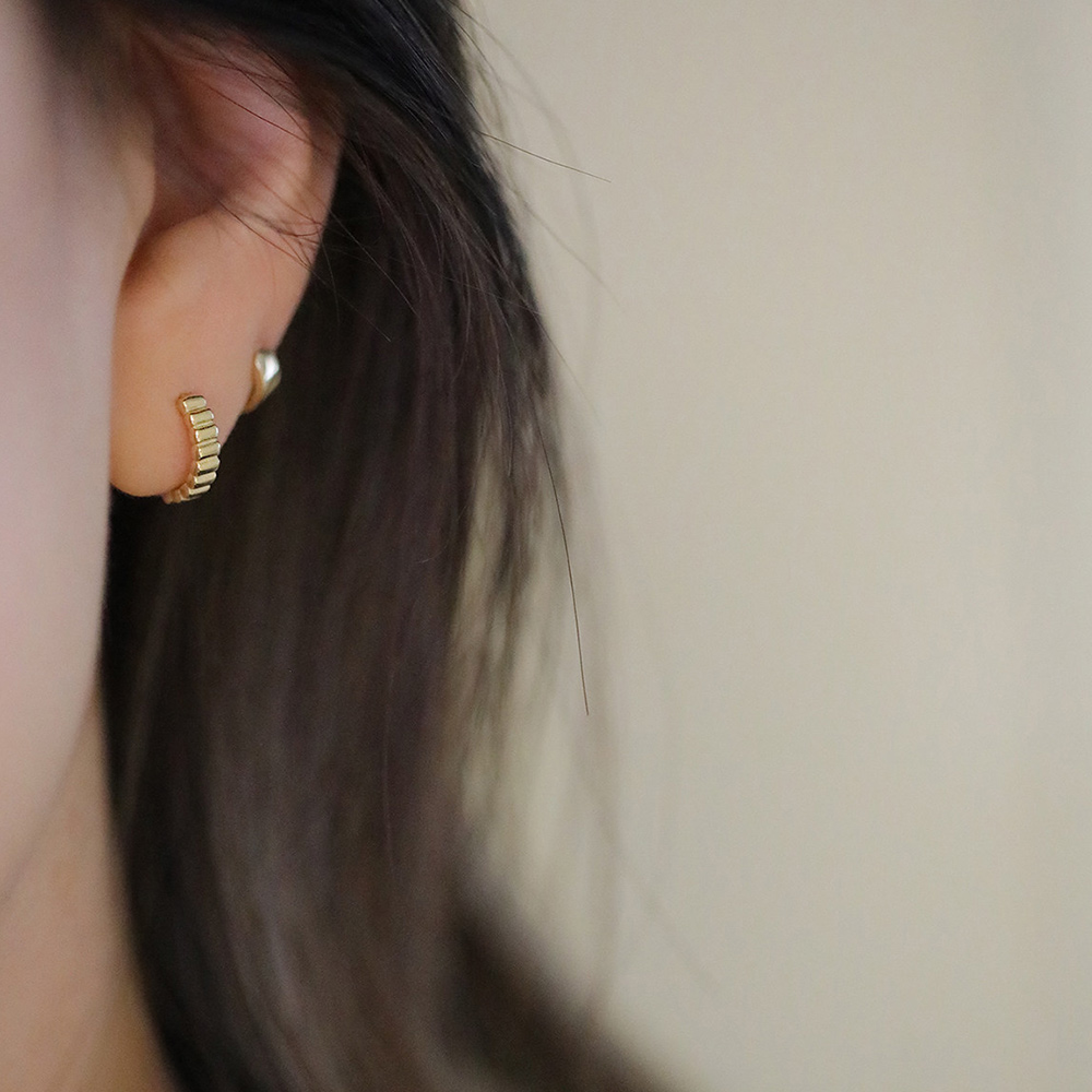 9K gold horizontal stripe ear hoop
