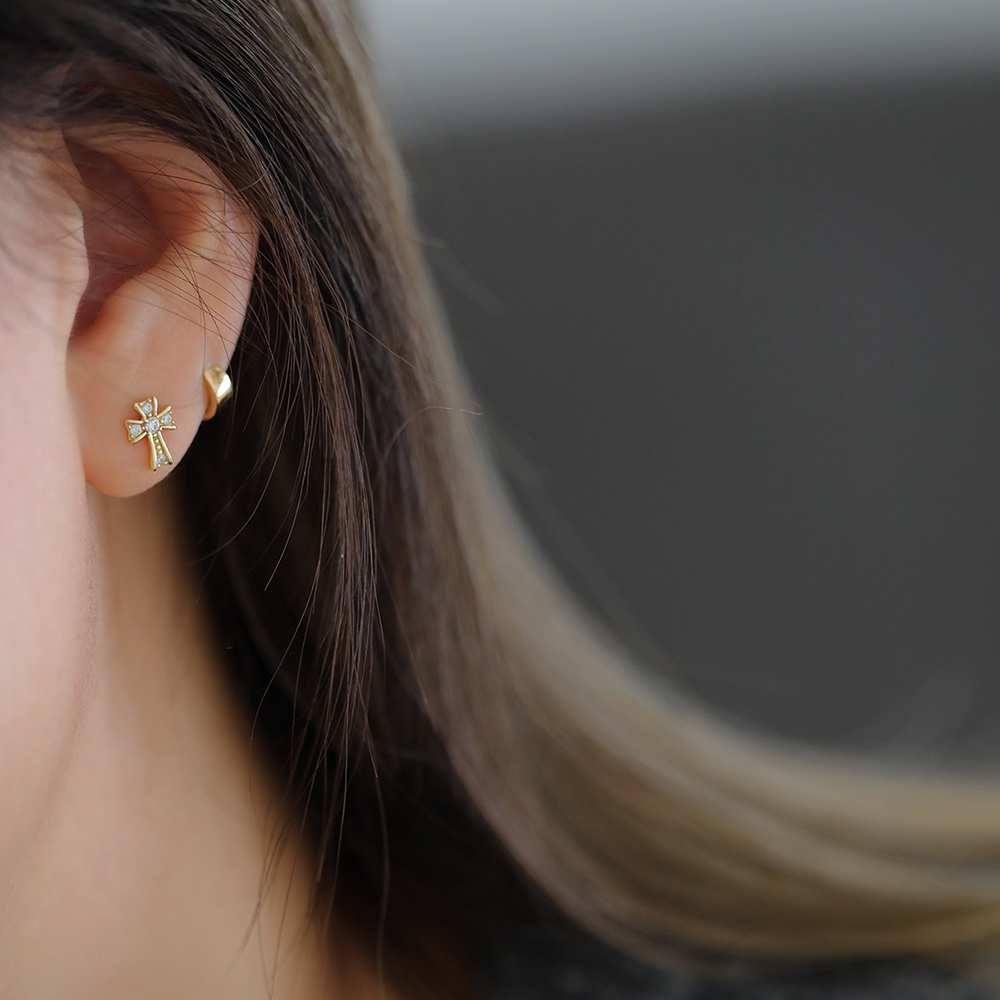 9K gold cross stud earrings