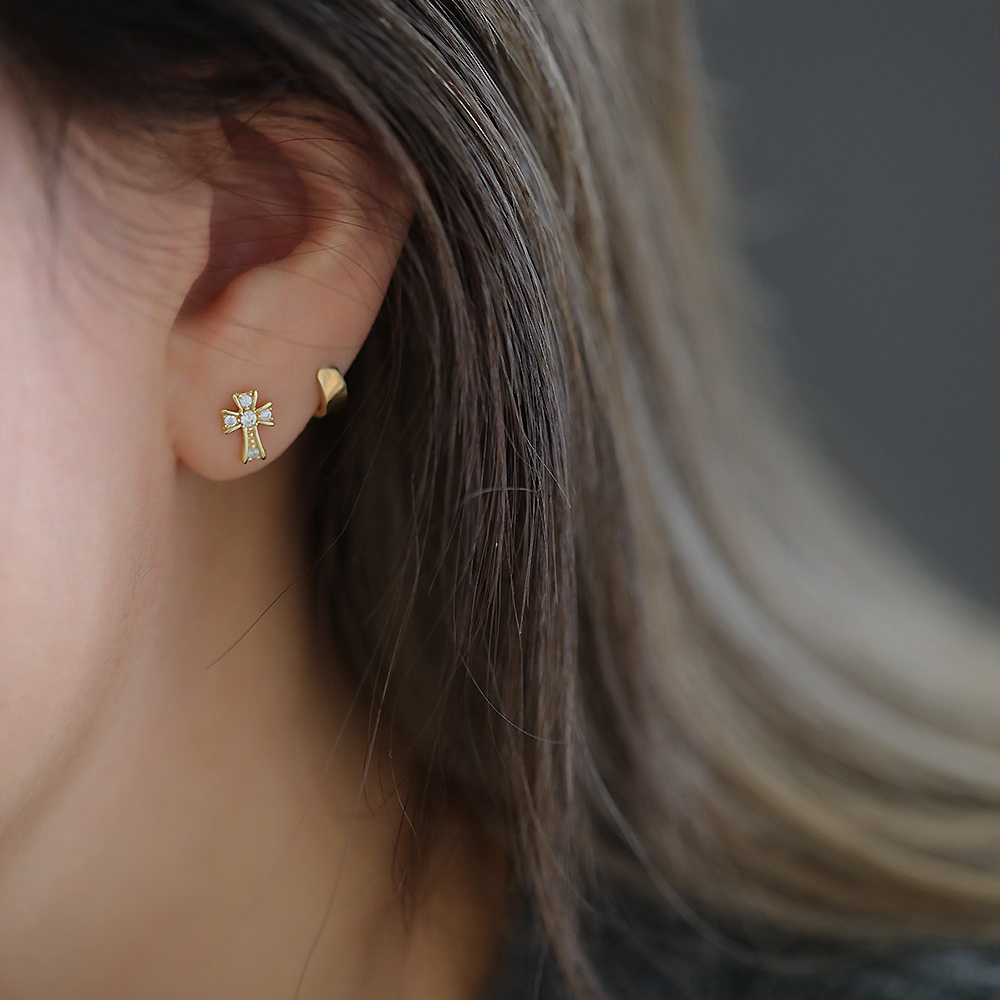 9K gold cross stud earrings