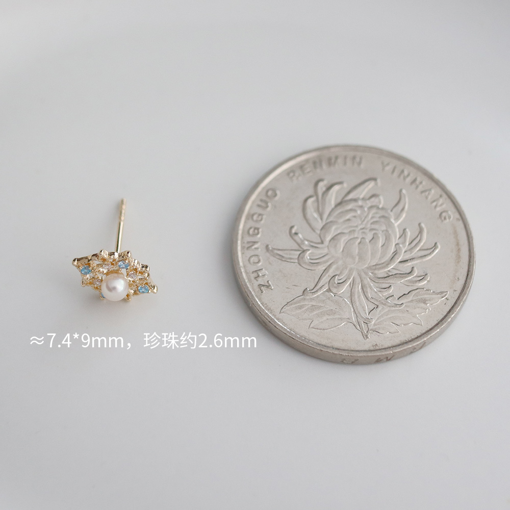 9K gold hollowed-out diamond-shaped pearl vintage stud earrings