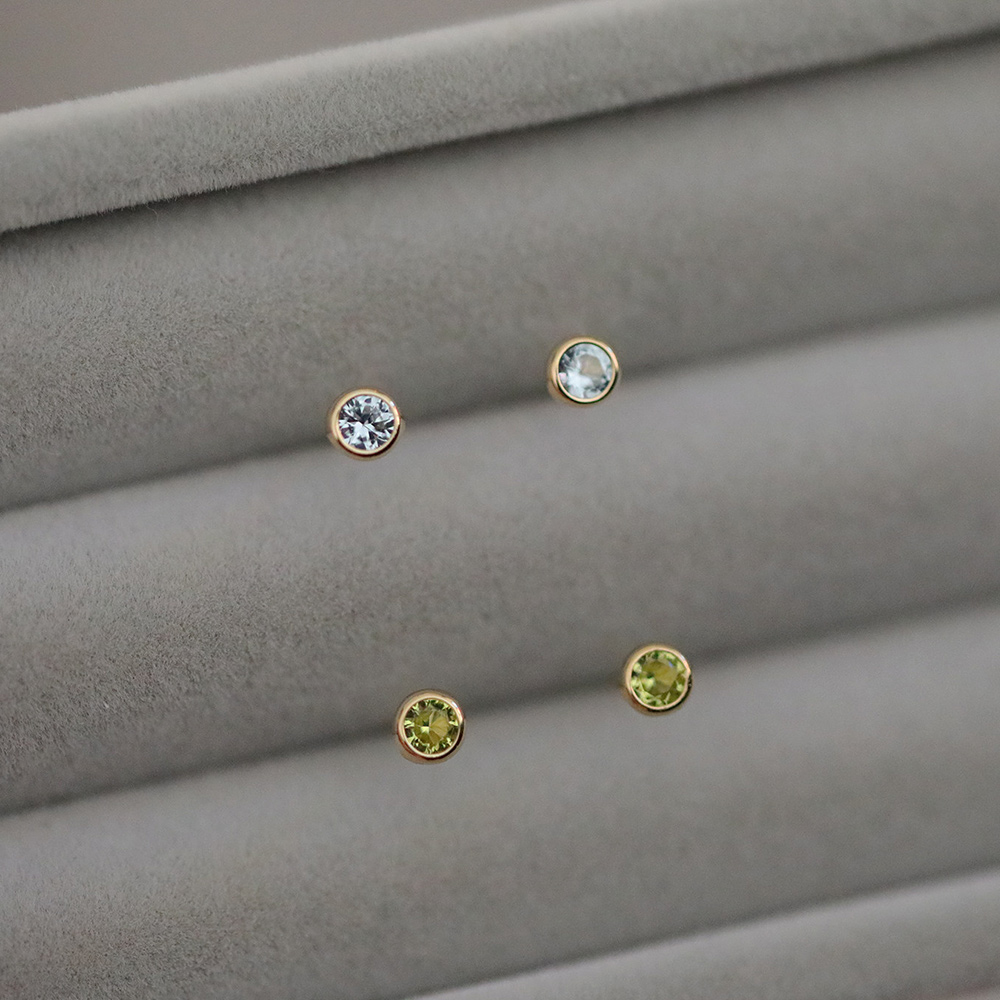 9K gold, shiny green, fresh water blue, K gold earrings