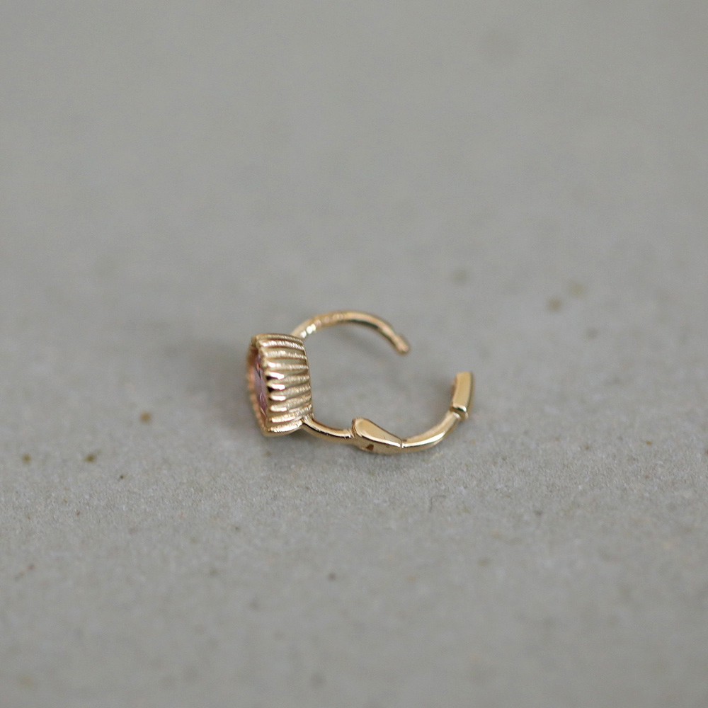 9K gold pink heart-shaped cake edge earrings