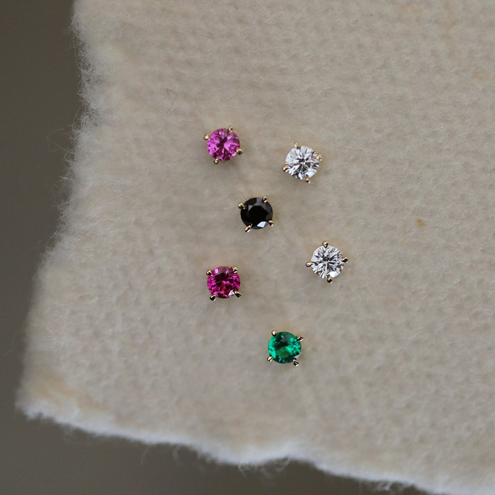 9K gold 2.5mm colored mini thick claw-shaped stud earrings