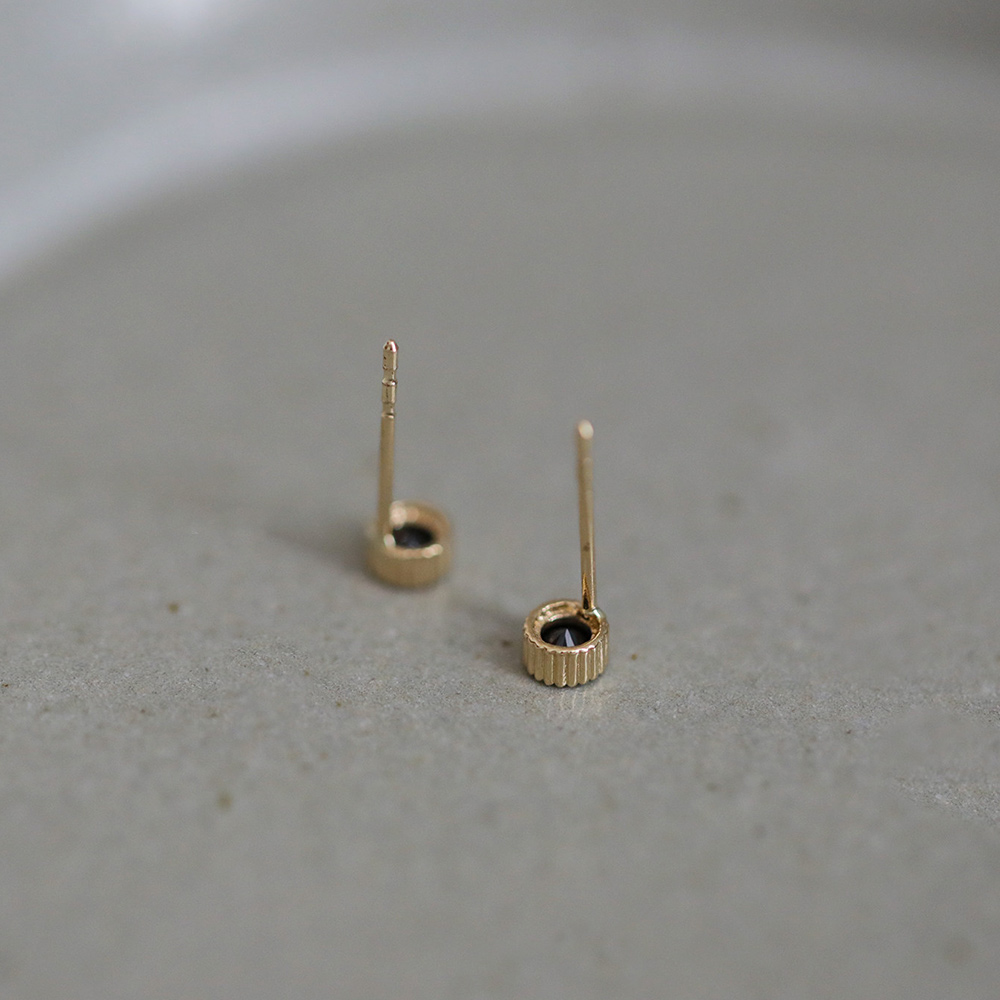 9K gold black diamond stud earrings