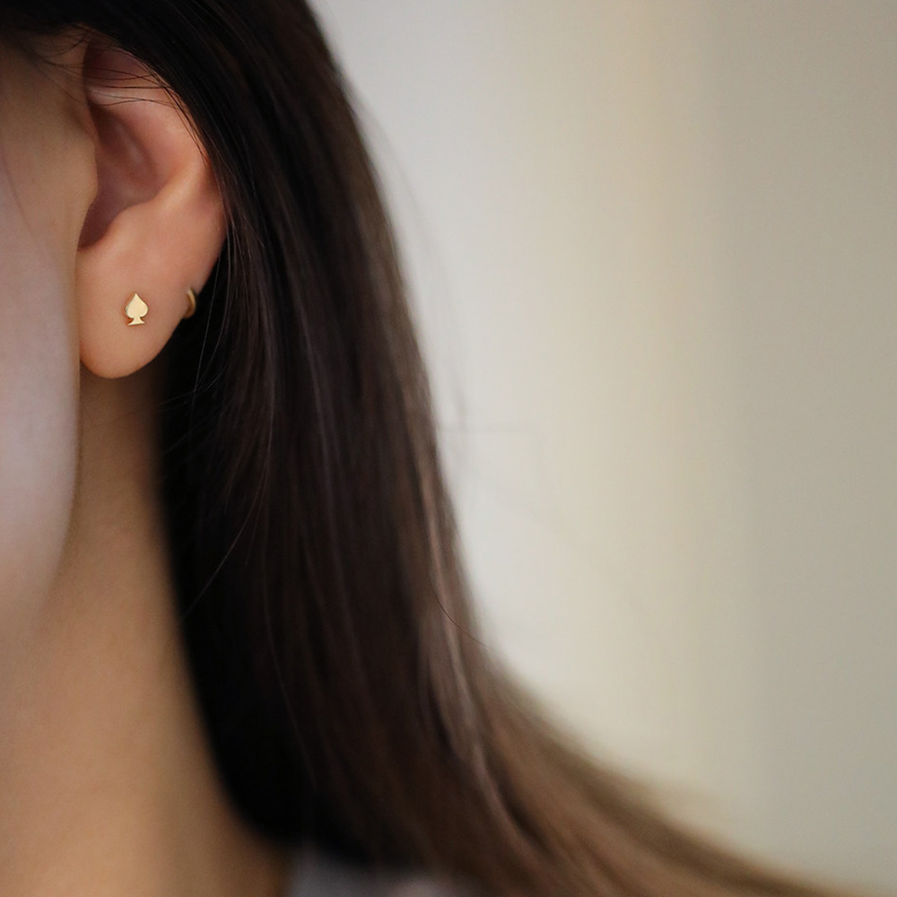 K Gold Mini Club Card Design Elegant and Simple Daily K Gold Earrings - Stylish Commuting and Versatile Ear Accessories