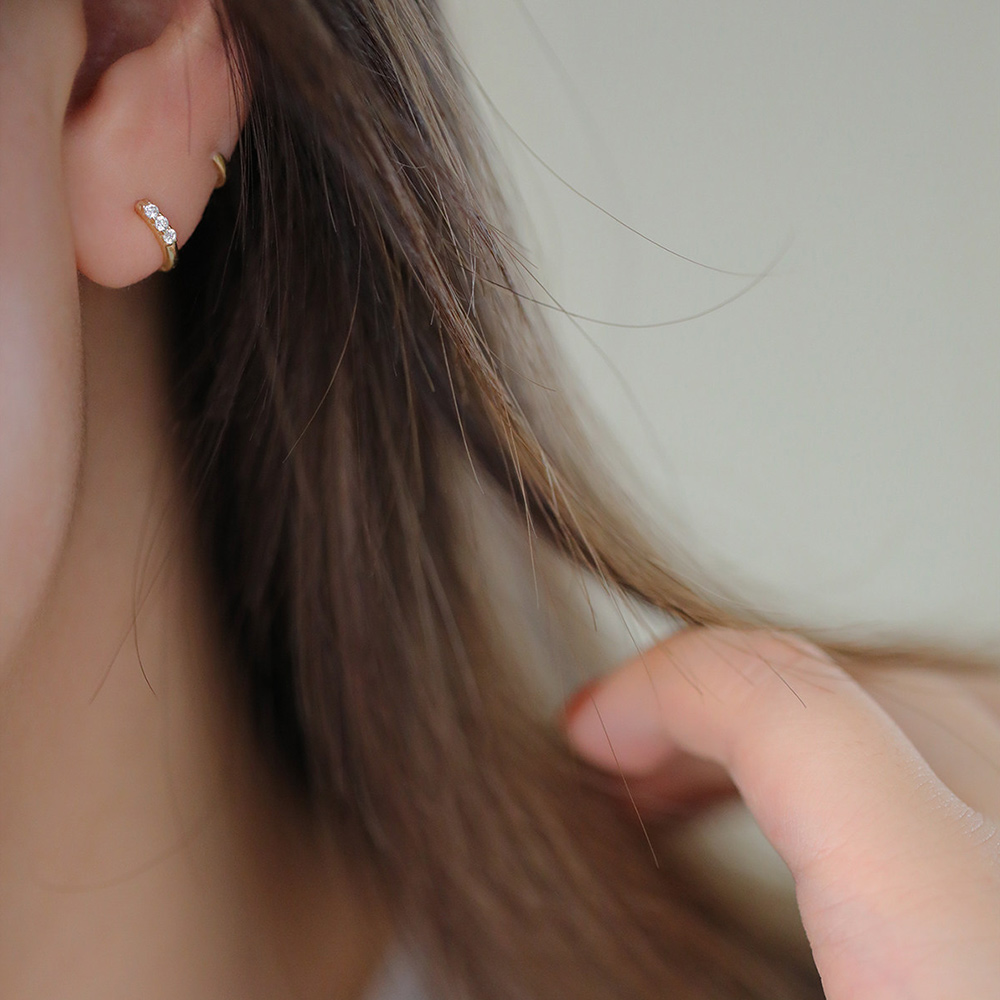 9K gold, classic three small zirconia beads, ear studs