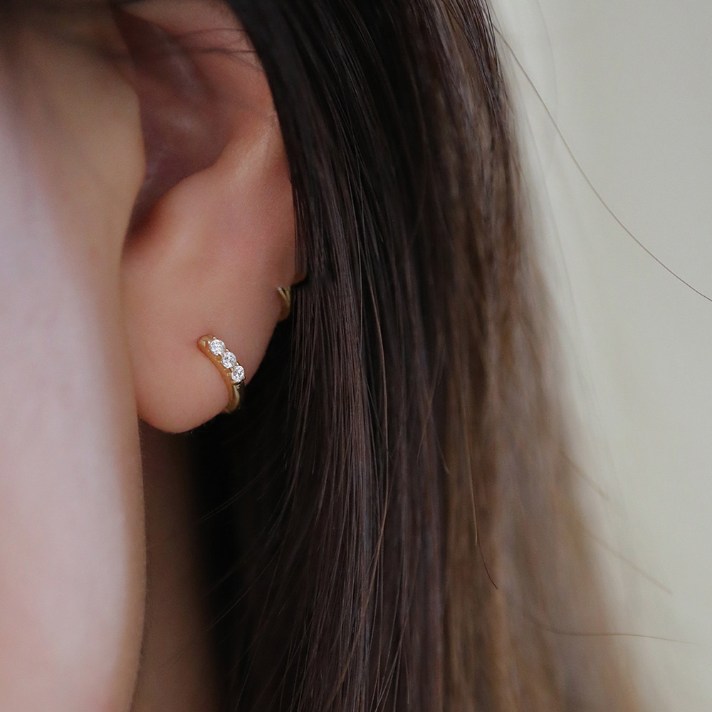 9K gold, classic three small zirconia beads, ear studs
