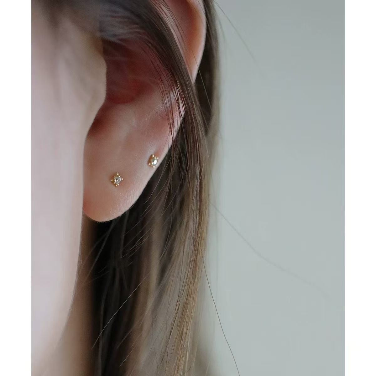 9K gold mini star fragment earrings